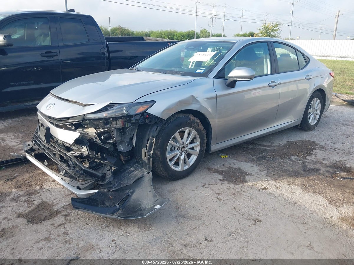 2026 TOYOTA CAMRY LE — снимка 2