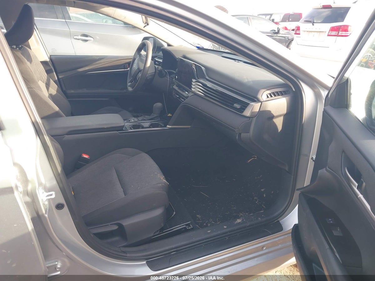 2026 TOYOTA CAMRY LE — снимка 5