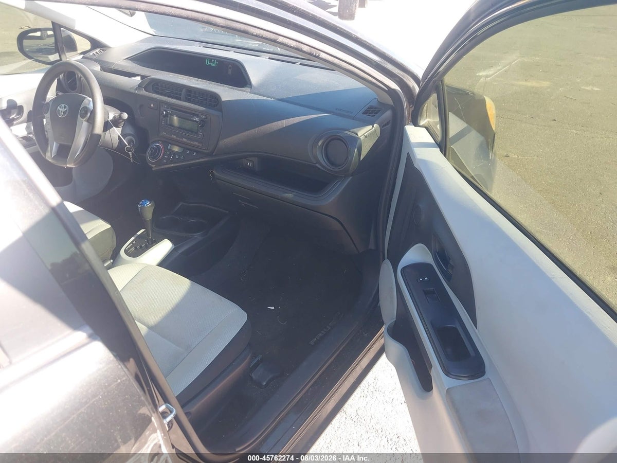 2013 TOYOTA PRIUS C ONE — снимка 5