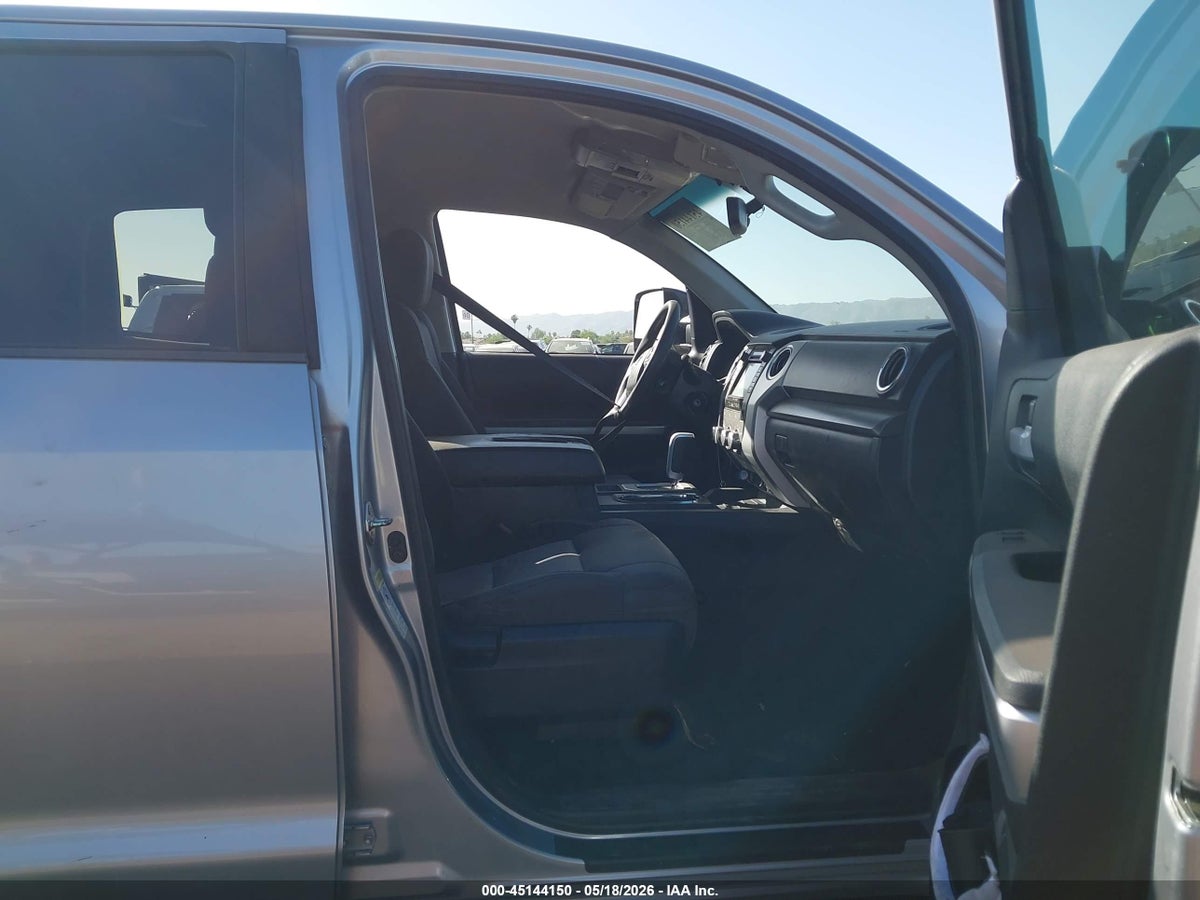 2017 TOYOTA TUNDRA SR5 5.7L V8 — снимка 5