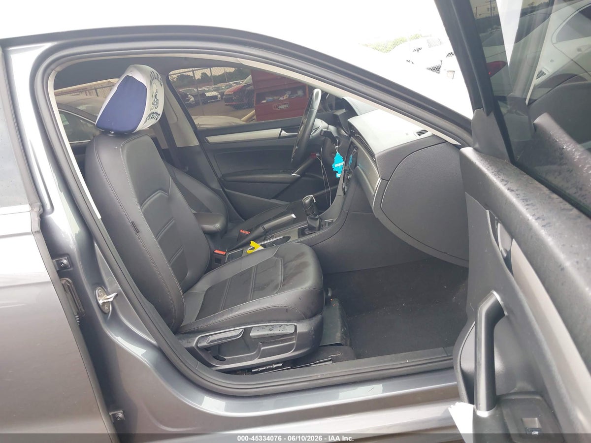 2021 VOLKSWAGEN PASSAT 2.0T SE — снимка 5
