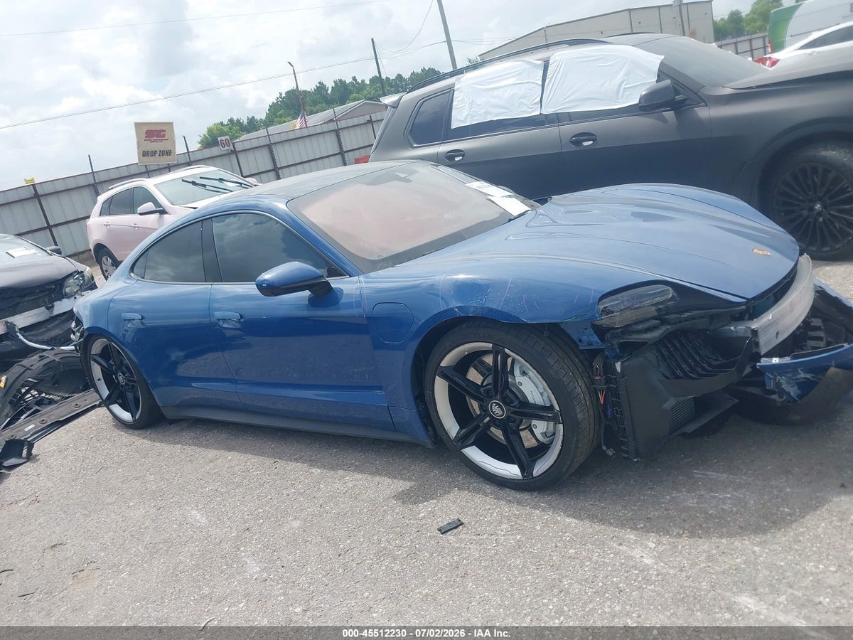 2022 PORSCHE TAYCAN