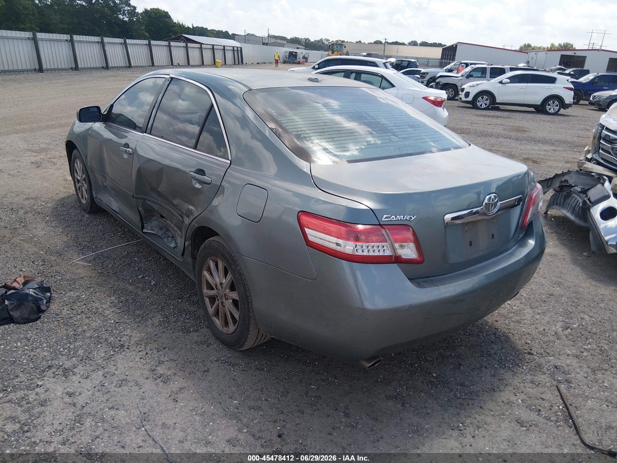 2011 TOYOTA CAMRY XLE V6 — снимка 3