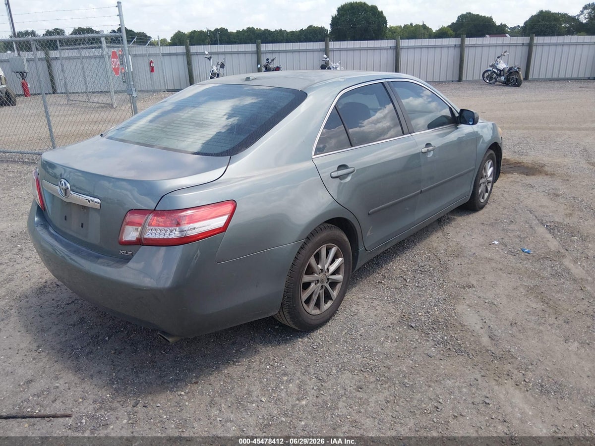 2011 TOYOTA CAMRY XLE V6 — снимка 4
