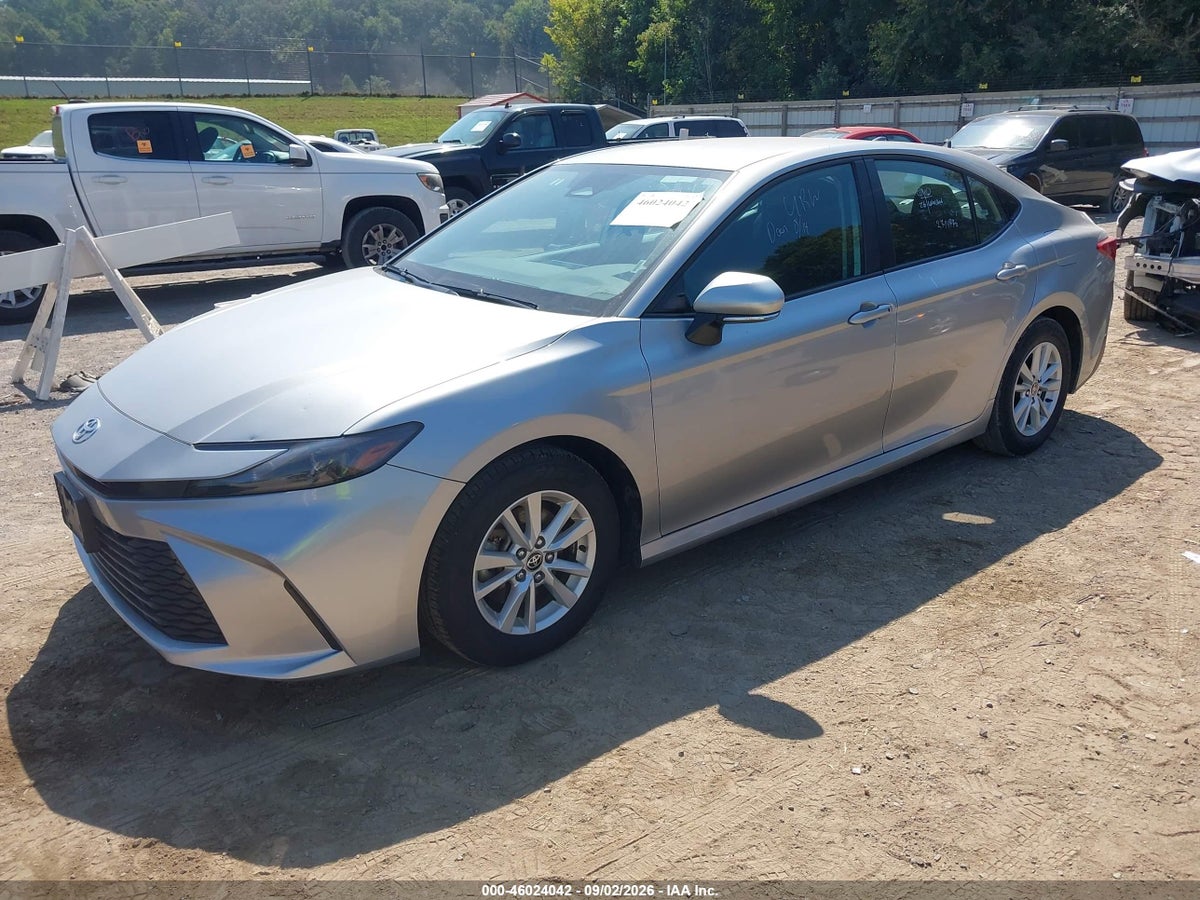 2025 TOYOTA CAMRY LE — снимка 2