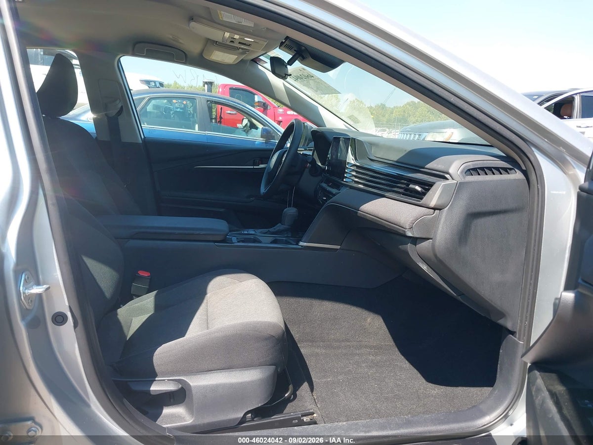2025 TOYOTA CAMRY LE — снимка 5