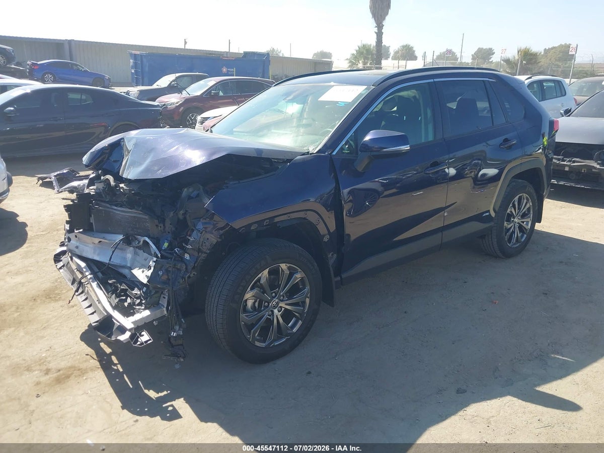 2024 TOYOTA RAV4 HYBRID XLE PREMIUM — снимка 2
