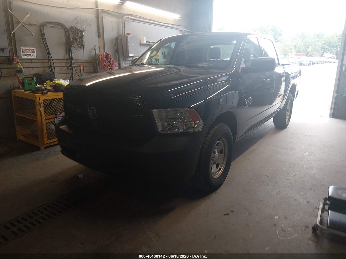 2019 RAM 1500 CLASSIC TRADESMAN 4X4 5'7 BOX — снимка 2