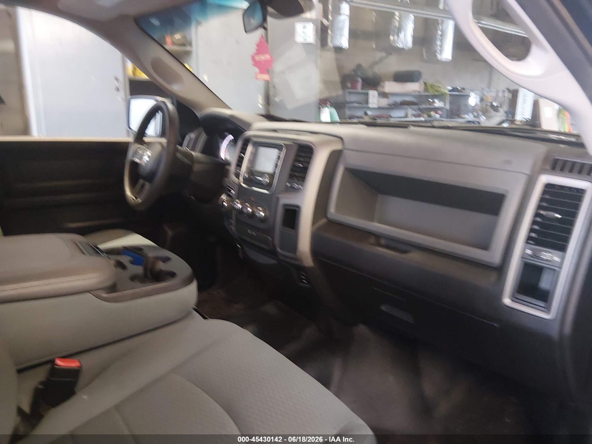 2019 RAM 1500 CLASSIC TRADESMAN 4X4 5'7 BOX — снимка 5