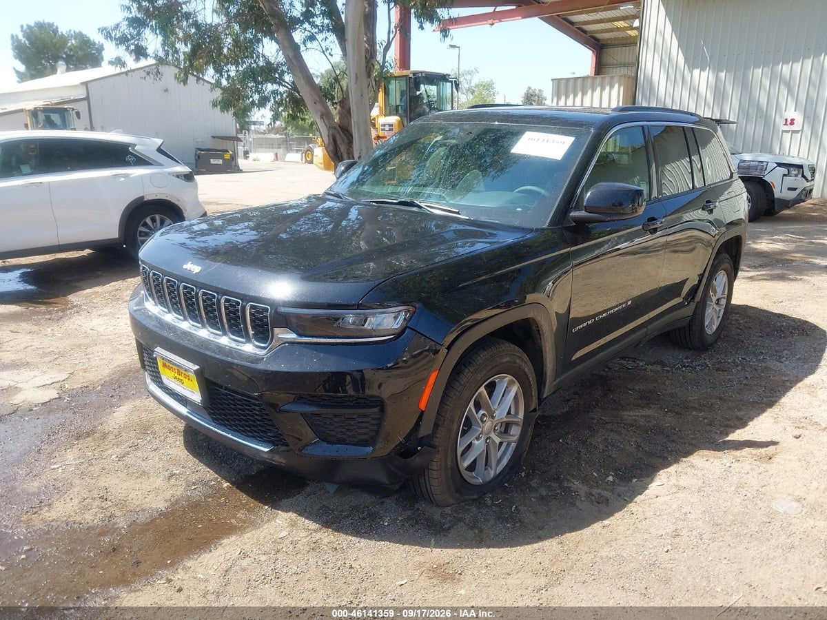 2026 JEEP GRAND CHEROKEE LAREDO 4X2 — снимка 2