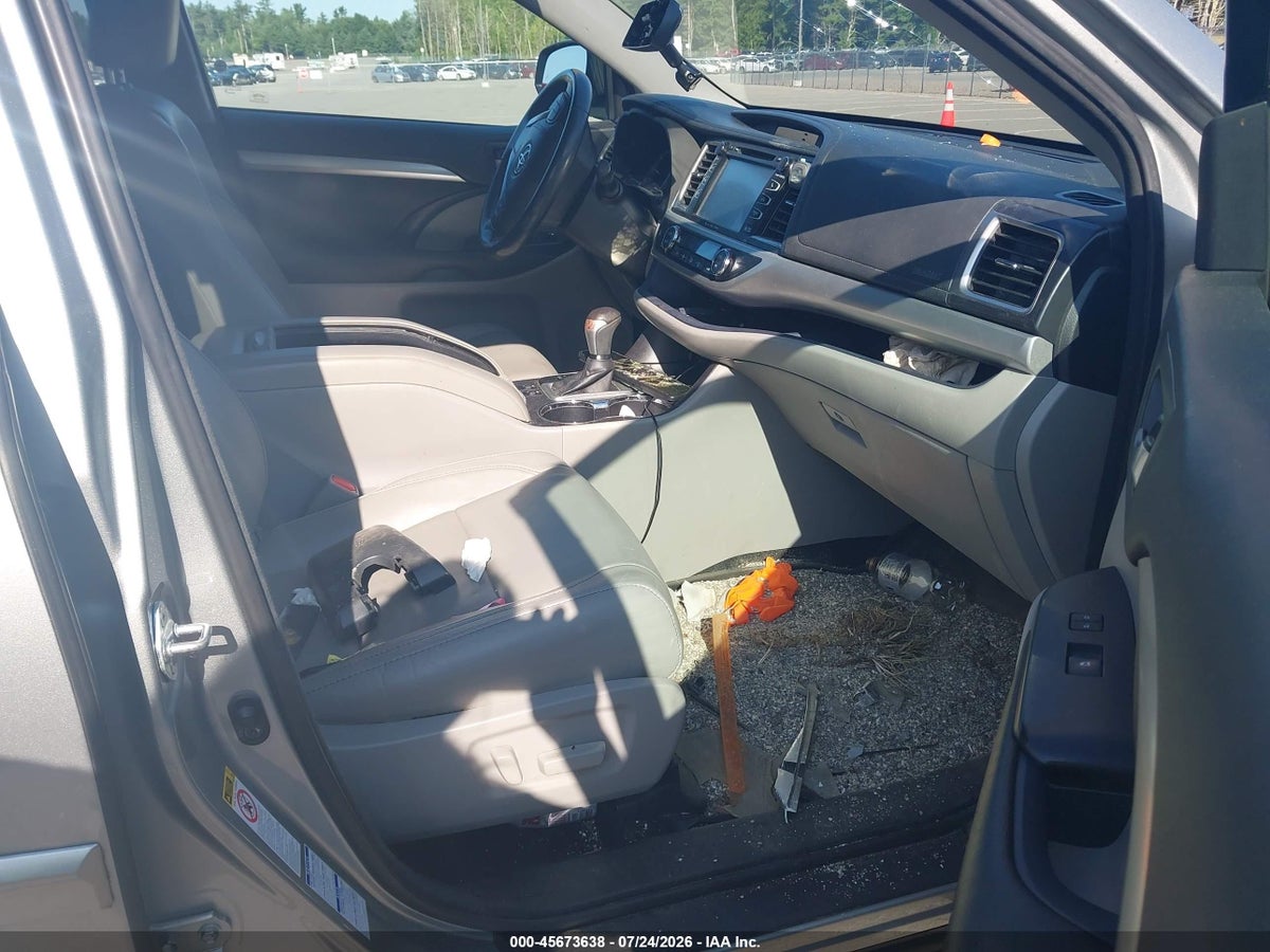 2017 TOYOTA HIGHLANDER XLE — снимка 5