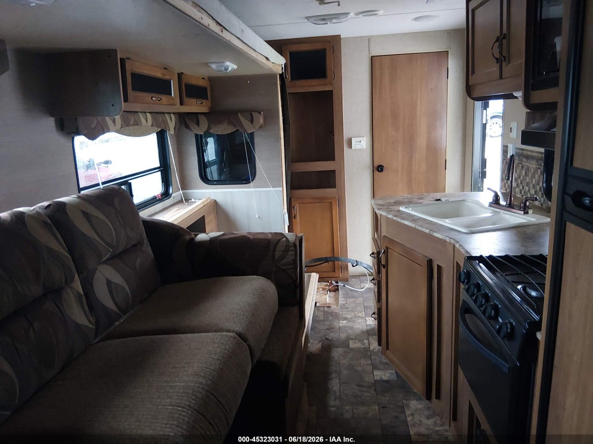 2015 FOREST RIVER COACHMEN CATALINA 273TBS TRAVEL TRAILER — снимка 5