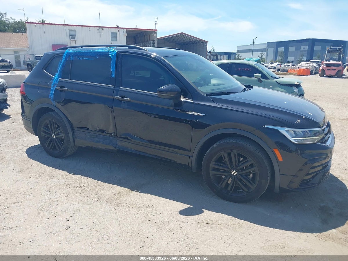 2022 VOLKSWAGEN TIGUAN 2.0T SE R-LINE BLACK