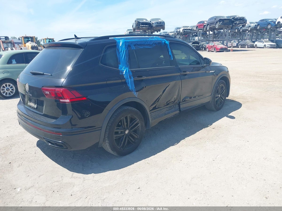 2022 VOLKSWAGEN TIGUAN 2.0T SE R-LINE BLACK — снимка 4