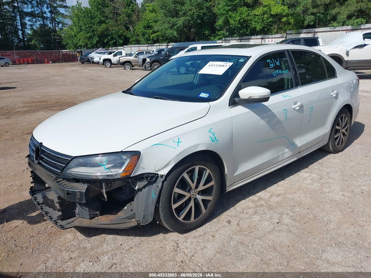 2017 VOLKSWAGEN JETTA 1.4T SE — снимка 2