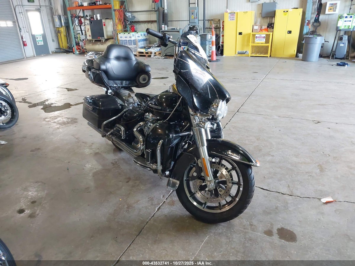 2017 HARLEY-DAVIDSON FLHTK ULTRA LIMITED