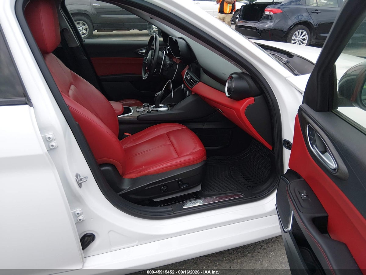 2020 ALFA ROMEO GIULIA TI RWD — photo 5