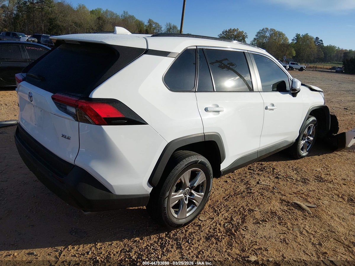 2023 TOYOTA RAV4 XLE — снимка 4