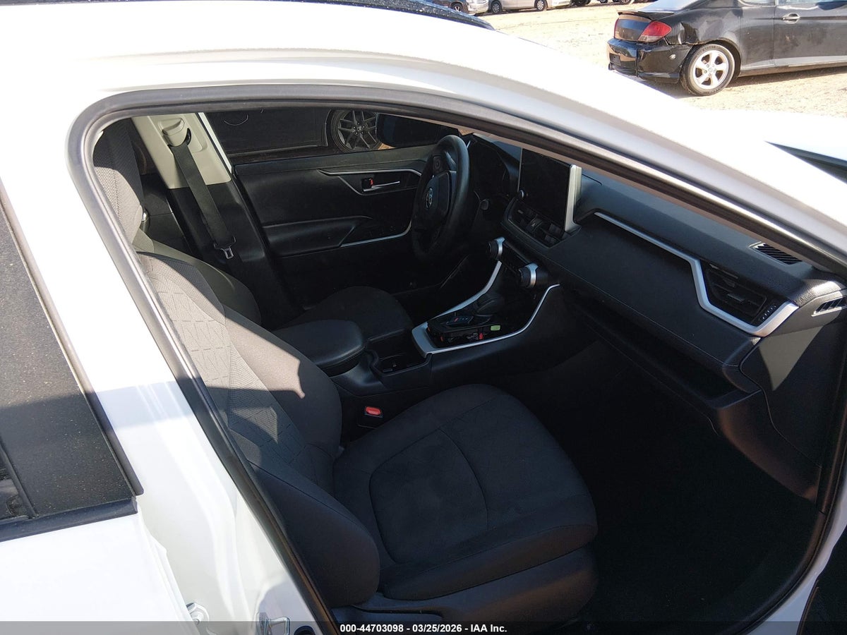 2023 TOYOTA RAV4 XLE — снимка 5