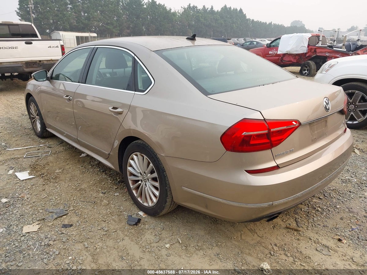 2016 VOLKSWAGEN PASSAT 1.8T SE — снимка 3