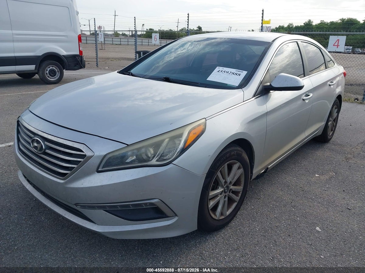 2015 HYUNDAI SONATA SE — снимка 2