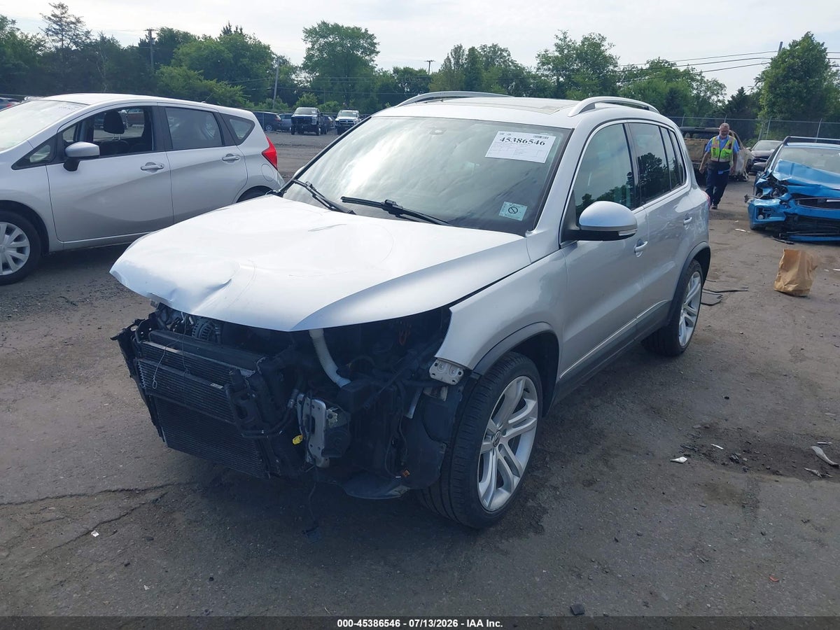 2013 VOLKSWAGEN TIGUAN SEL — снимка 2
