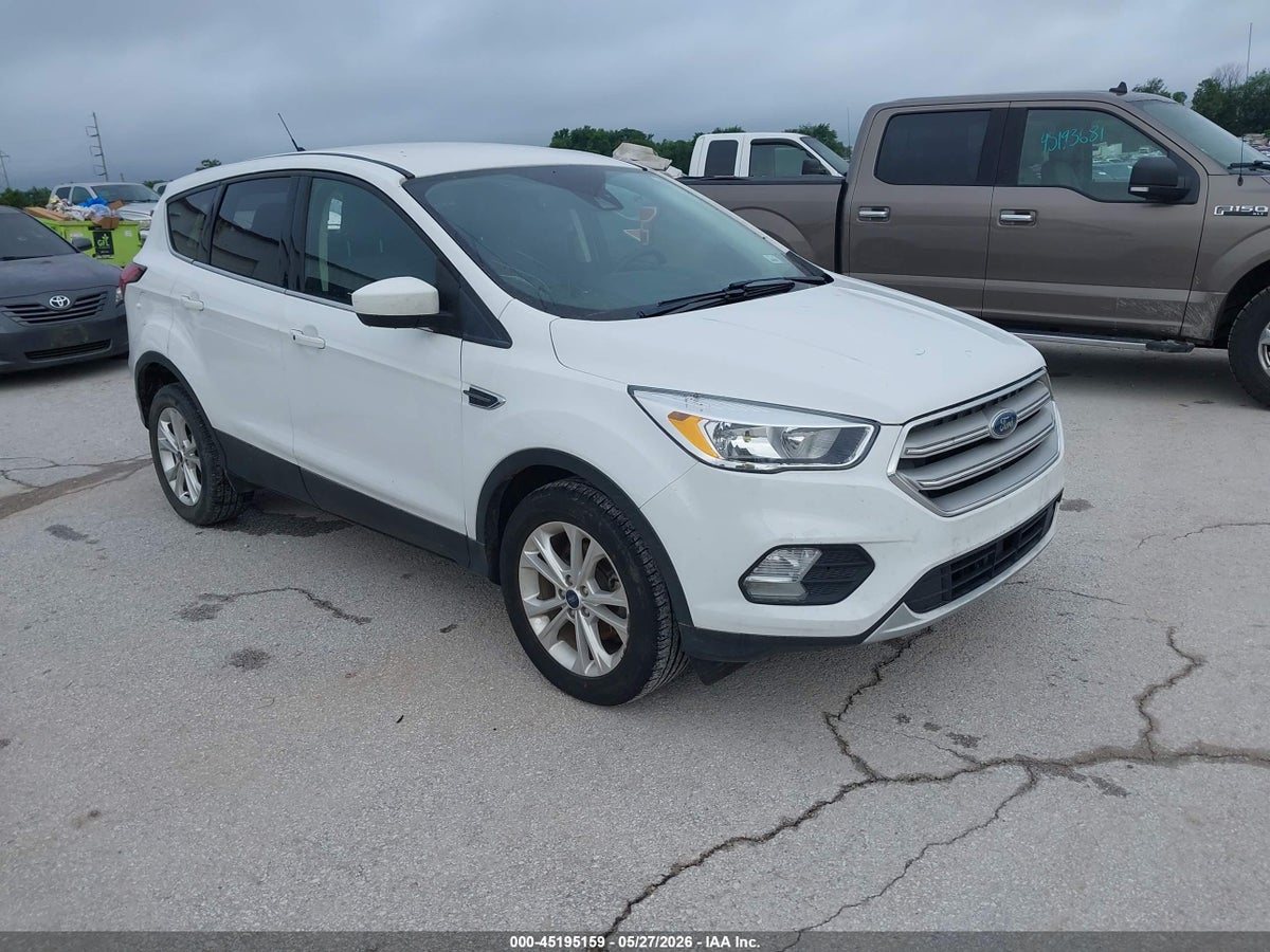 2019 FORD ESCAPE SE