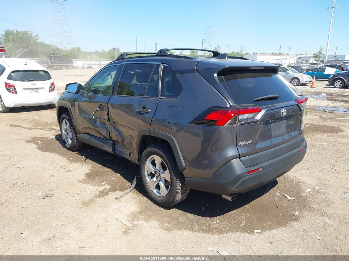2021 TOYOTA RAV4 XLE — снимка 3