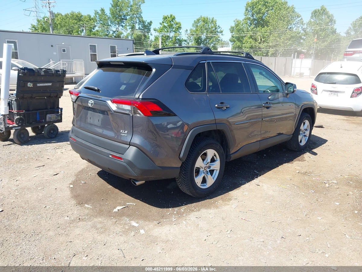 2021 TOYOTA RAV4 XLE — снимка 4