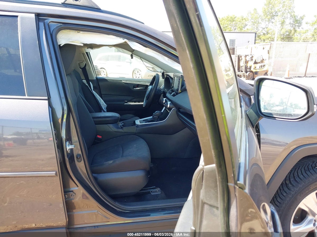 2021 TOYOTA RAV4 XLE — снимка 5