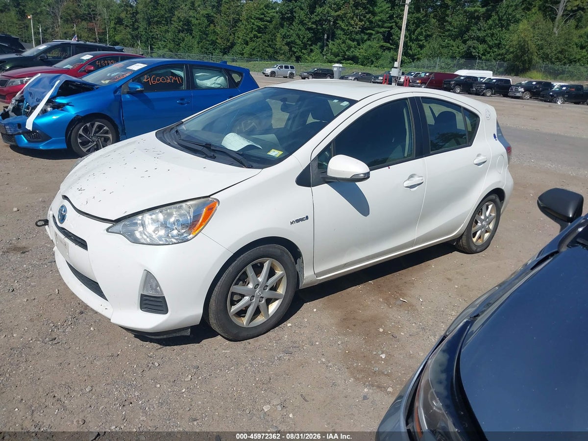 2014 TOYOTA PRIUS C THREE — снимка 2