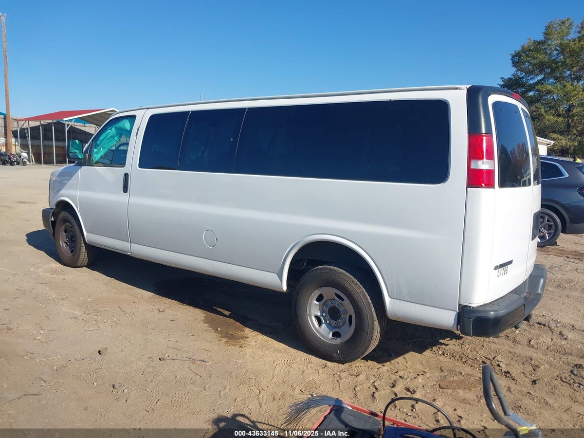 2017 CHEVROLET EXPRESS 3500 LS — снимка 3
