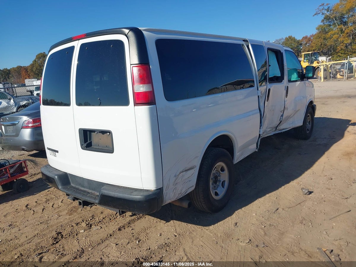 2017 CHEVROLET EXPRESS 3500 LS — снимка 4