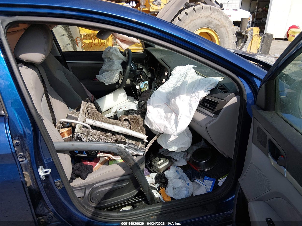 2019 HYUNDAI ELANTRA SEL — снимка 5