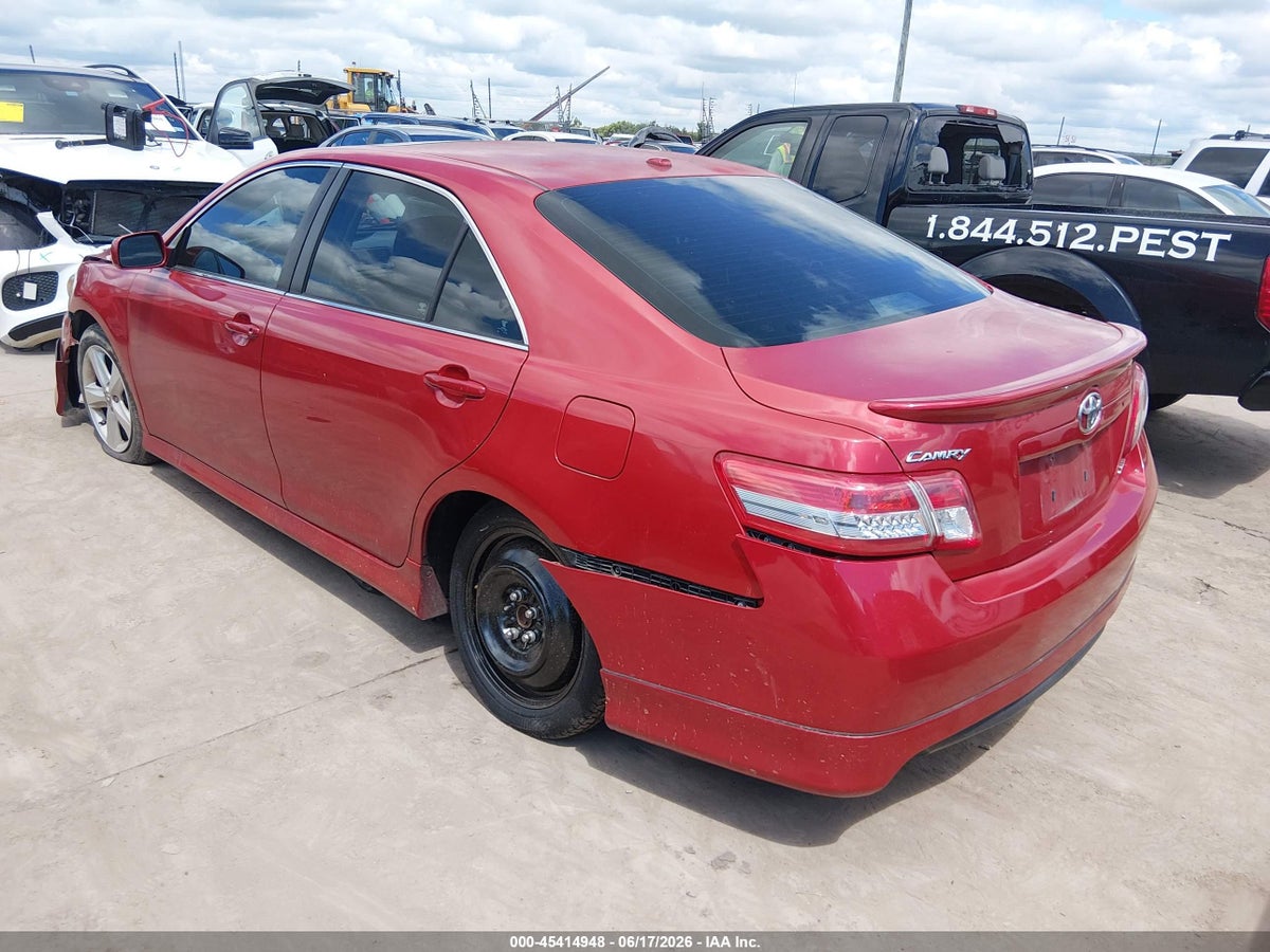 2011 TOYOTA CAMRY SE — снимка 3