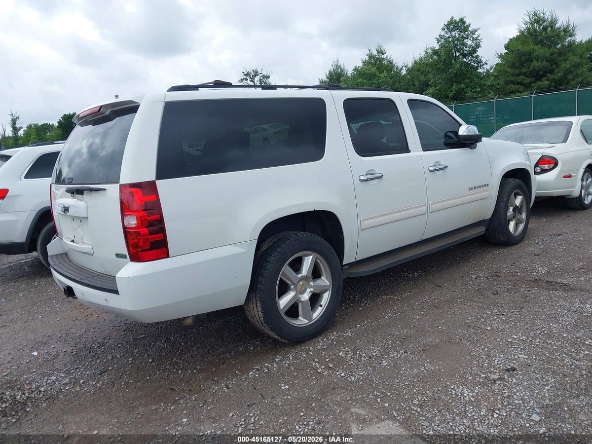 2011 CHEVROLET SUBURBAN 1500 LT1 — снимка 4