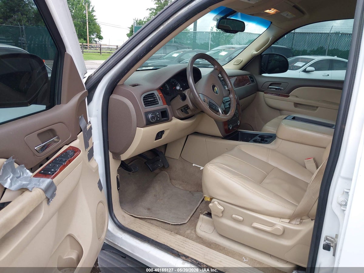 2011 CHEVROLET SUBURBAN 1500 LT1 — снимка 5