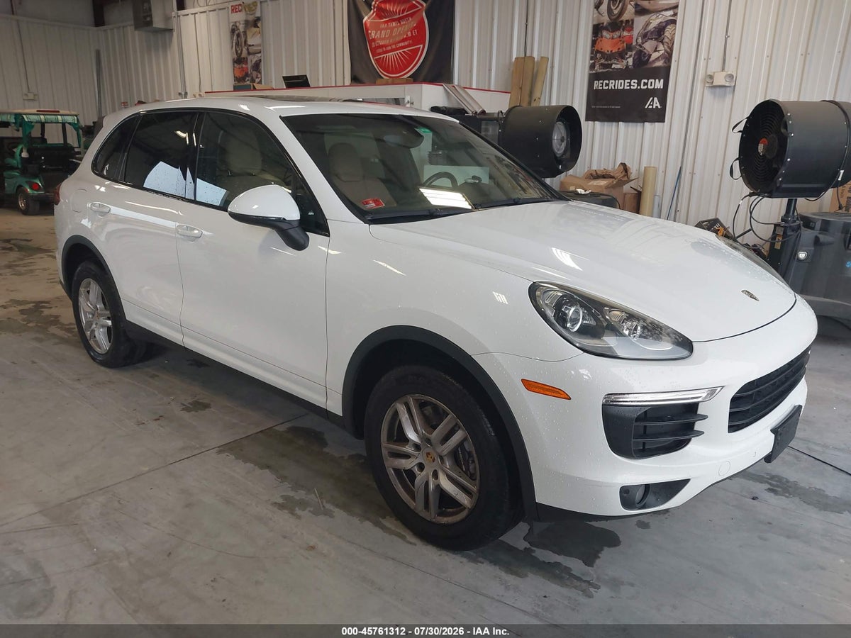 2016 PORSCHE CAYENNE
