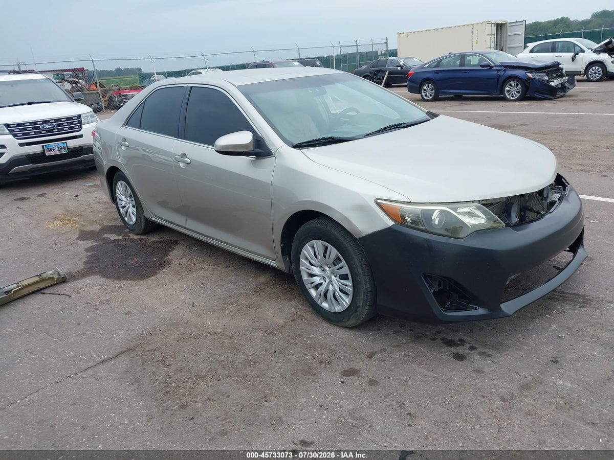 2014 TOYOTA CAMRY LE