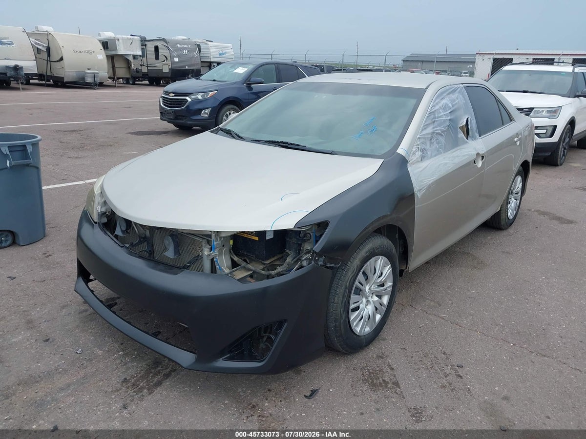 2014 TOYOTA CAMRY LE — снимка 2