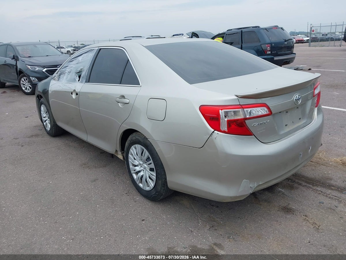 2014 TOYOTA CAMRY LE — снимка 3