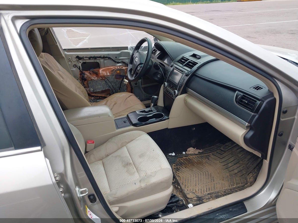 2014 TOYOTA CAMRY LE — снимка 5