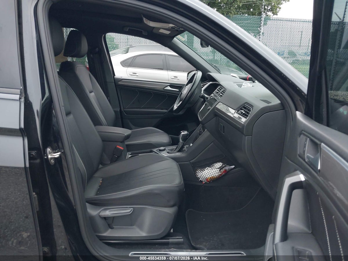 2023 VOLKSWAGEN TIGUAN 2.0T SE R-LINE BLACK — снимка 5