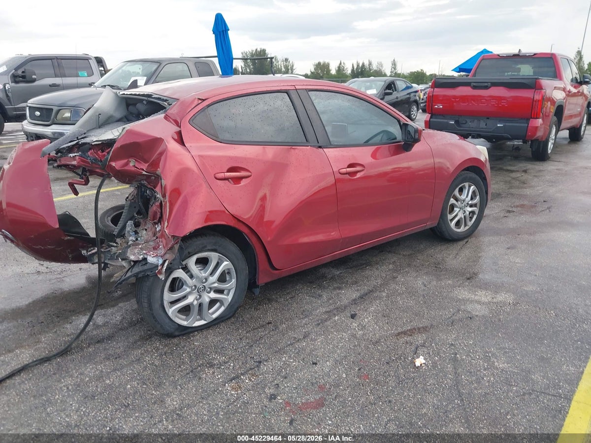 2016 SCION IA — снимка 4
