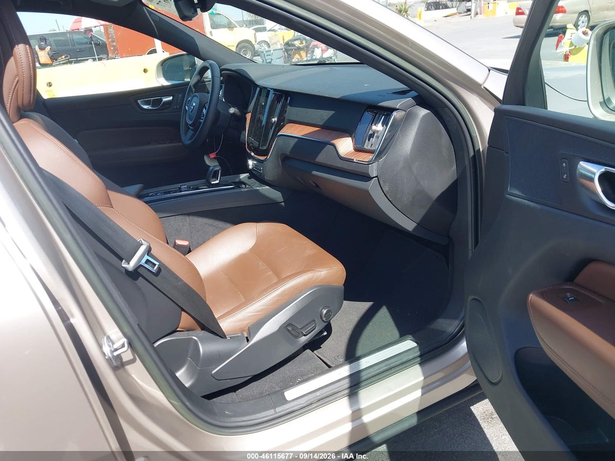 2023 VOLVO XC60 B5 PLUS BRIGHT THEME — снимка 5