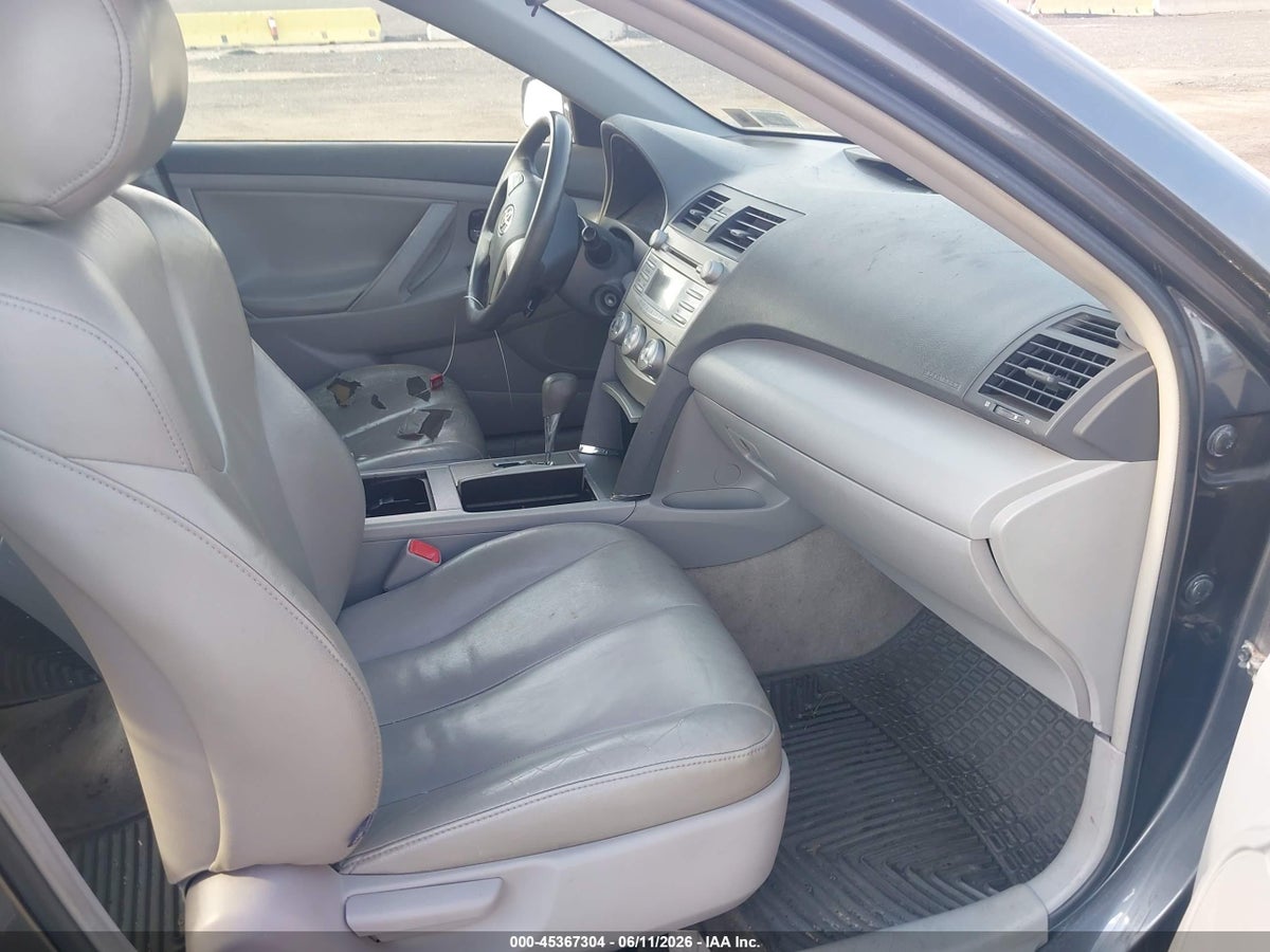 2010 TOYOTA CAMRY LE — снимка 5