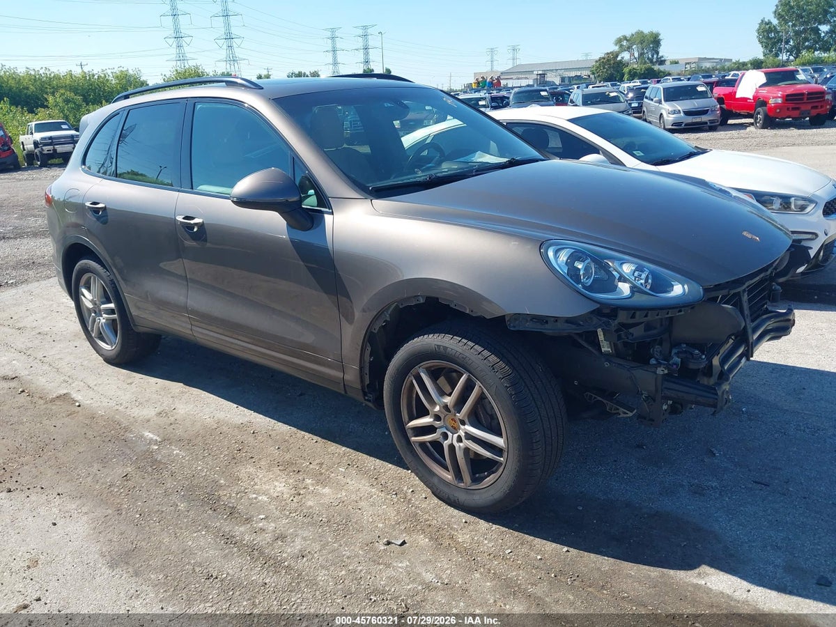2016 PORSCHE CAYENNE