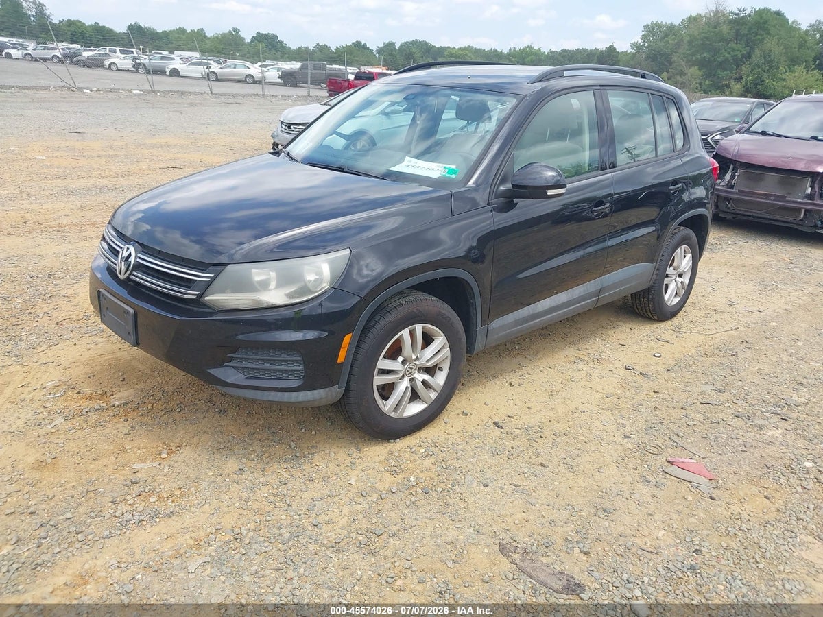 2017 VOLKSWAGEN TIGUAN 2.0T/2.0T S — снимка 2