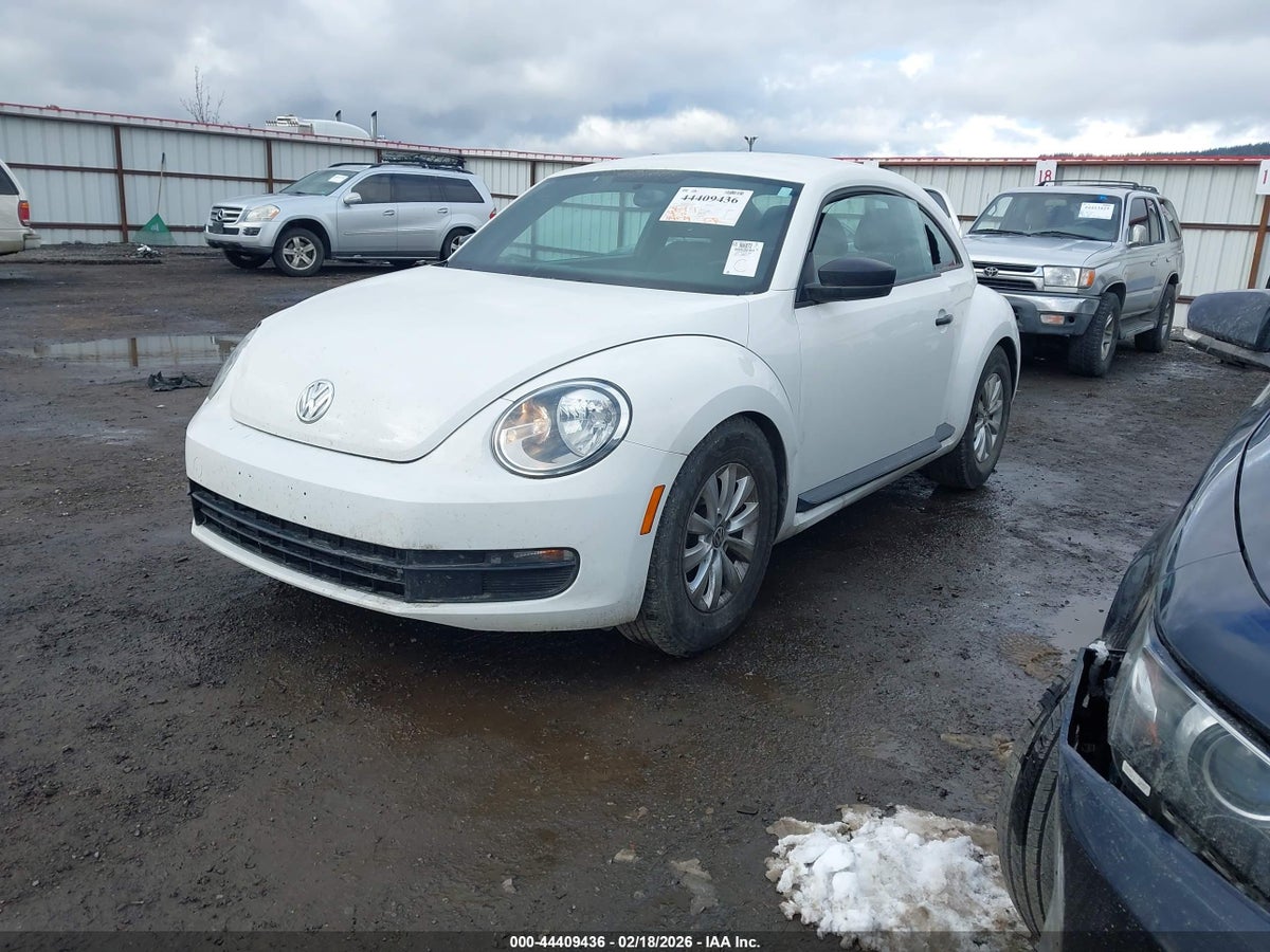 2013 VOLKSWAGEN BEETLE 2.5L ENTRY — снимка 2