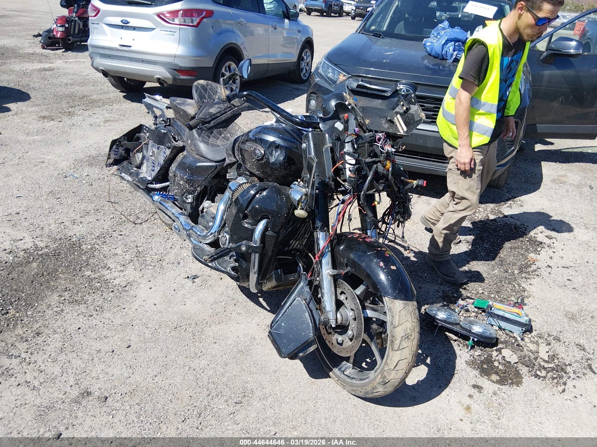 2013 HARLEY-DAVIDSON FLTRXSE CVO ROAD GLIDE CUST/ANNIV